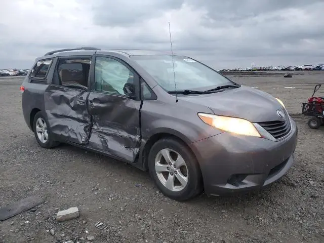 2011 TOYOTA SIENNA LE  