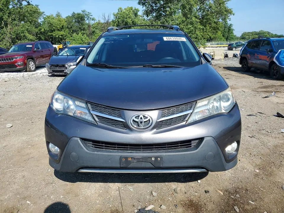 2015 TOYOTA RAV4 XLE  
