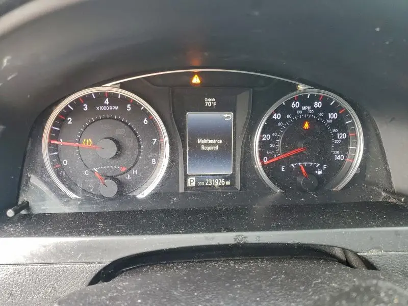 2016 TOYOTA CAMRY LE  