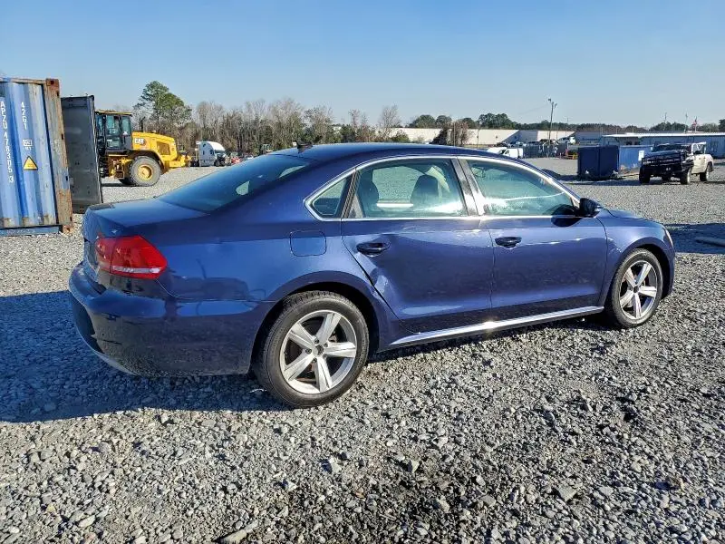 2012 VOLKSWAGEN PASSAT SE  