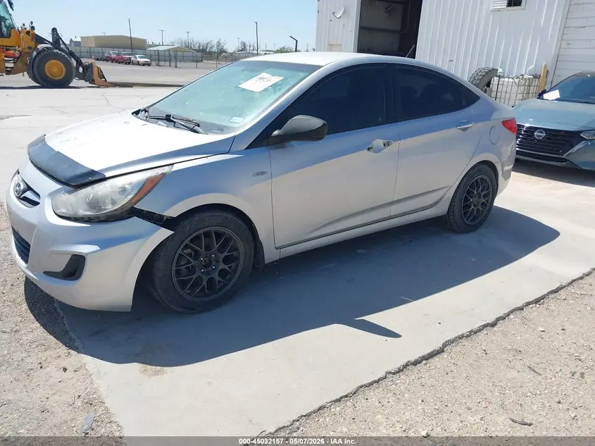 2013 HYUNDAI ACCENT GLS
