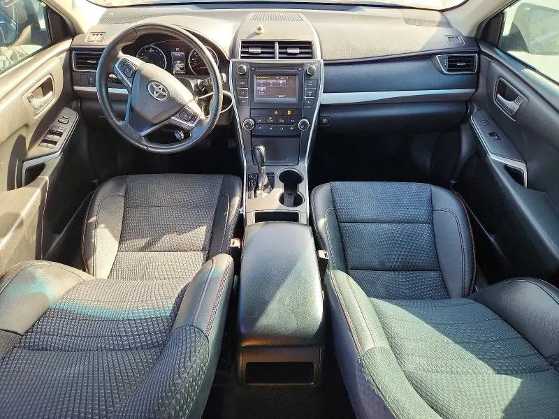 2015 TOYOTA CAMRY SE  