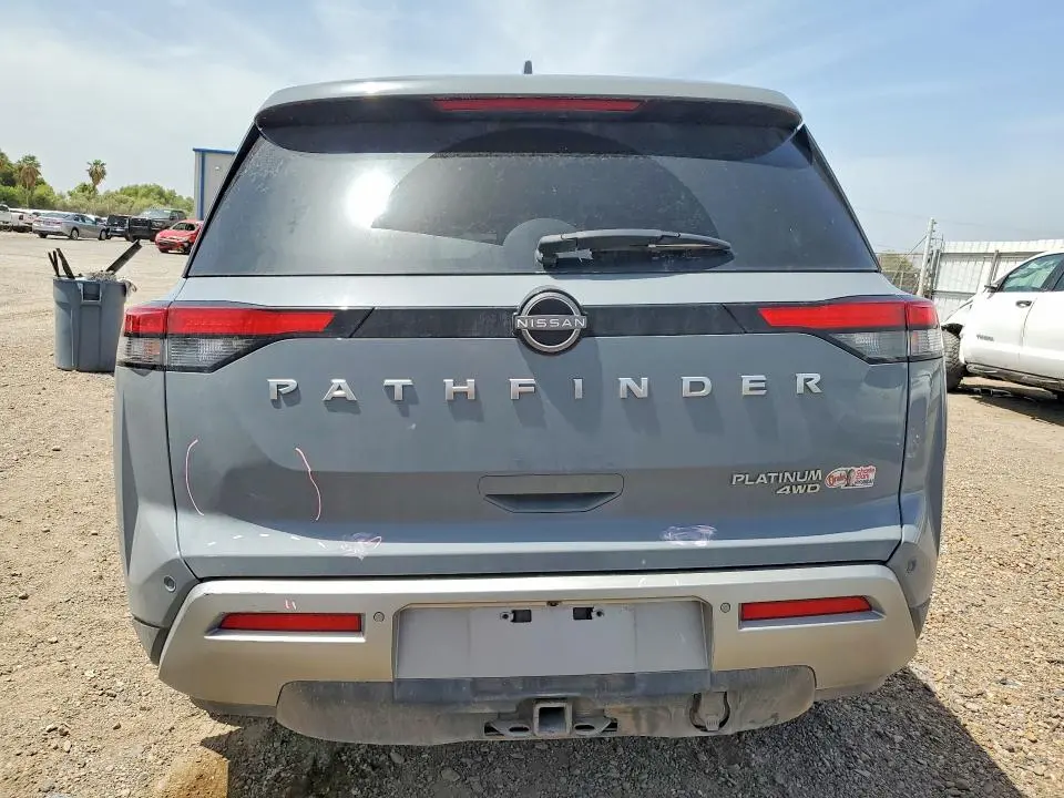2022 NISSAN PATHFINDER PLATINUM  