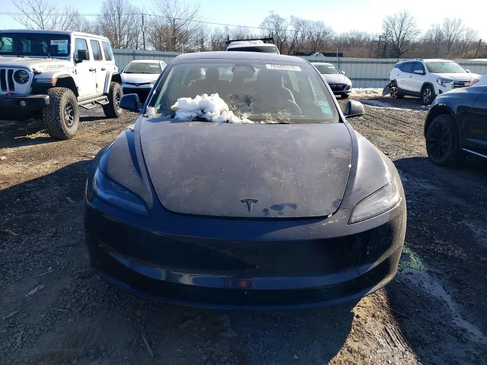 2026 TESLA MODEL 3   
