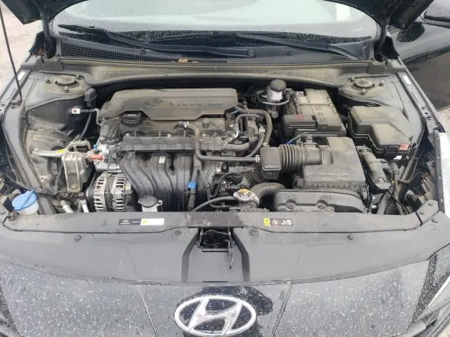 2022 HYUNDAI ELANTRA SE  