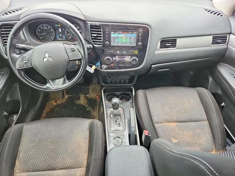 2017 MITSUBISHI OUTLANDER ES  