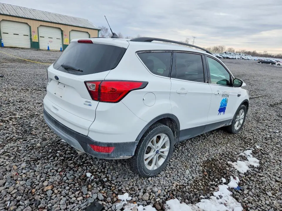 2019 FORD ESCAPE SEL  