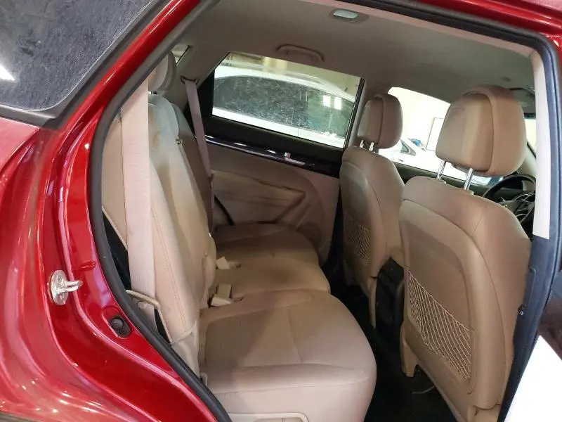 2015 KIA SORENTO LX  