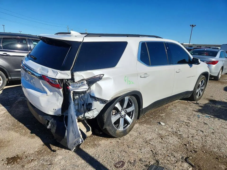 2020 CHEVROLET TRAVERSE LT  