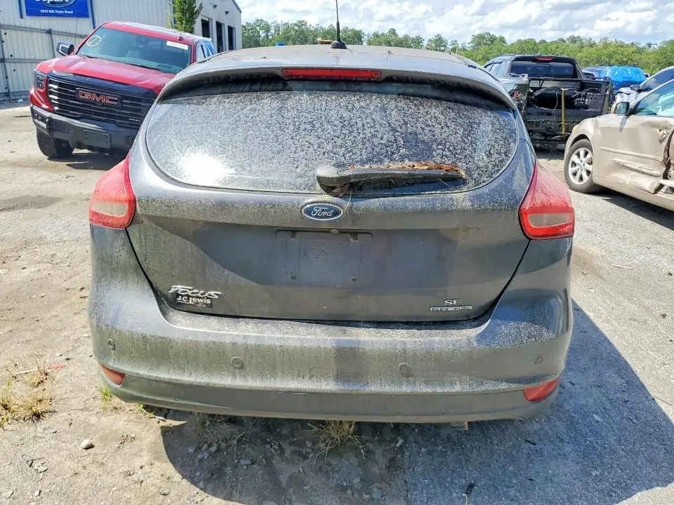 2016 FORD FOCUS SE  
