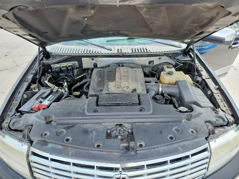 2010 LINCOLN NAVIGATOR L  
