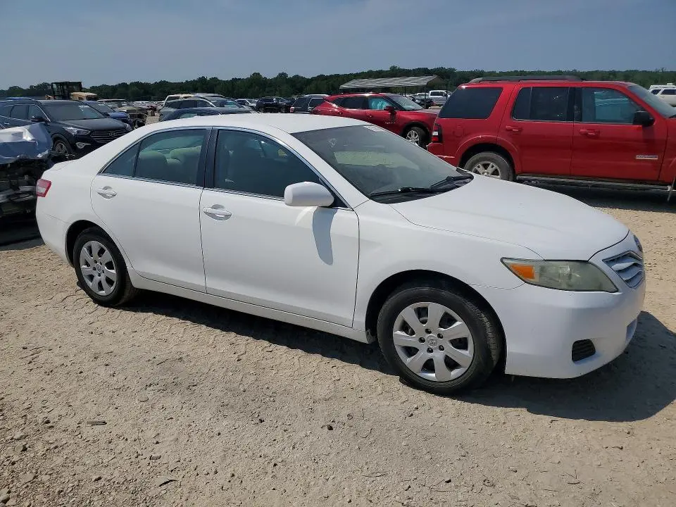 2010 TOYOTA CAMRY LE  