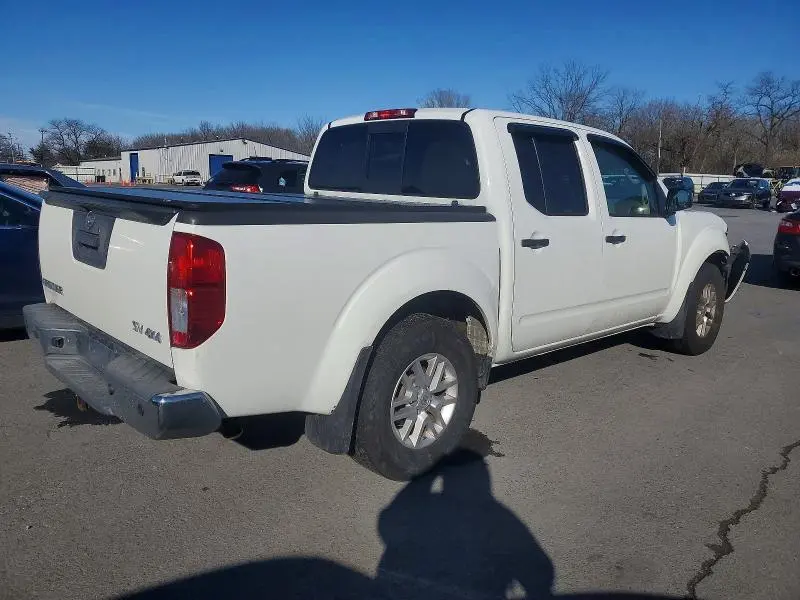 2014 NISSAN FRONTIER S  