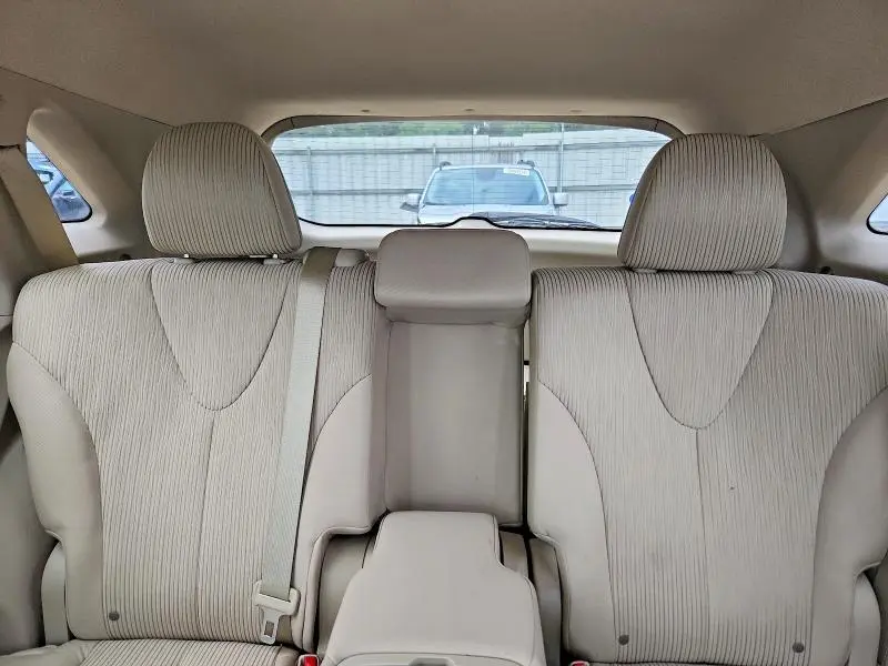2012 TOYOTA VENZA LE  