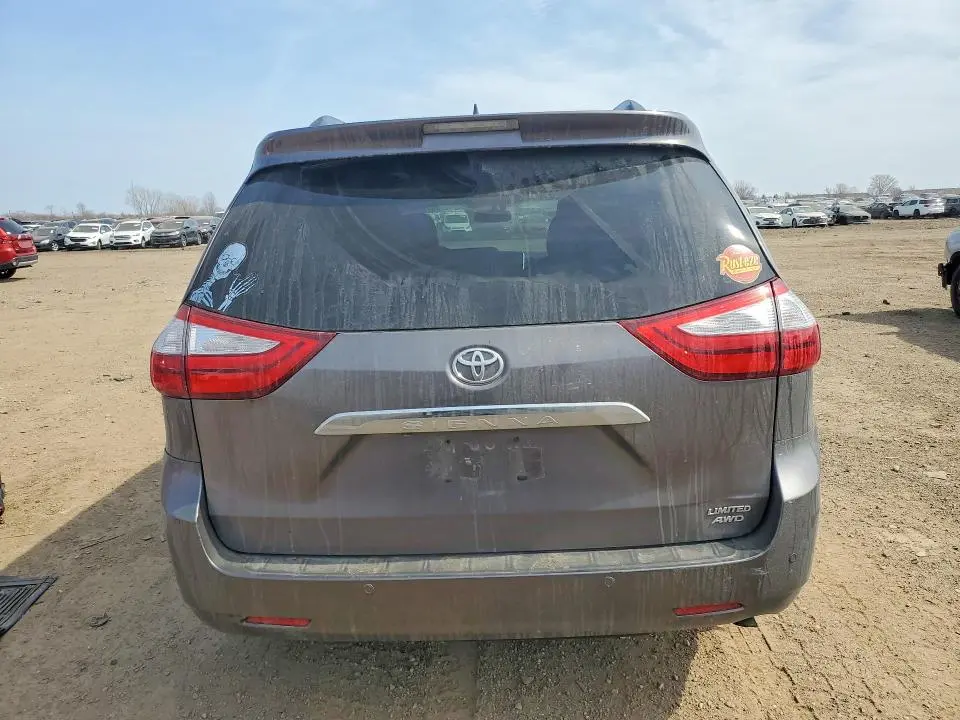 2017 TOYOTA SIENNA LIMITED PREMIUM 7-PASSENGER  