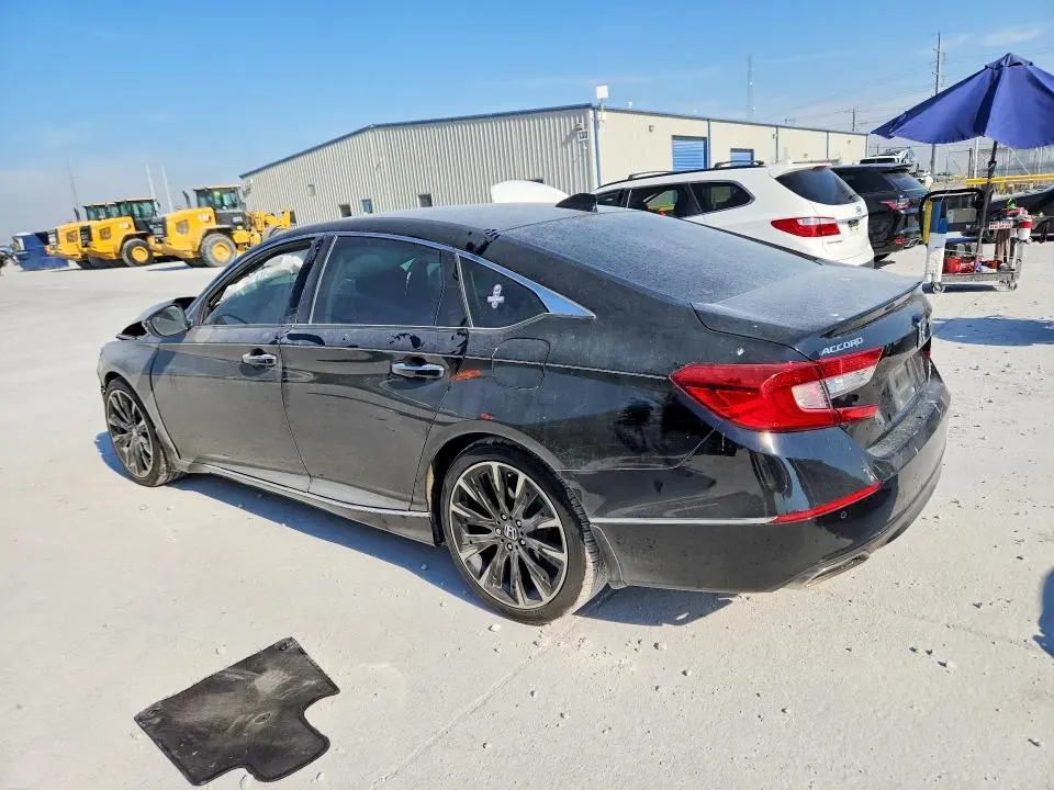2019 HONDA ACCORD TOURING  