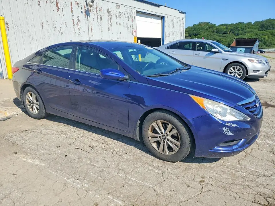 2011 HYUNDAI SONATA GLS  