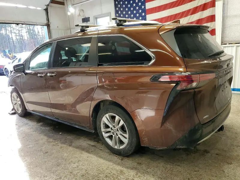 2022 TOYOTA SIENNA LIMITED  