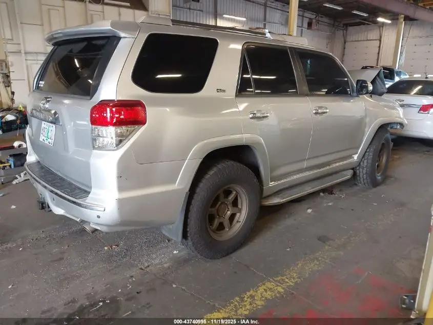 2013 TOYOTA 4RUNNER SR5