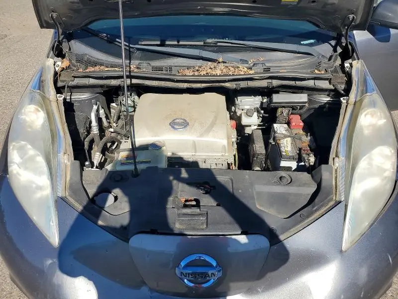 2015 NISSAN LEAF S  