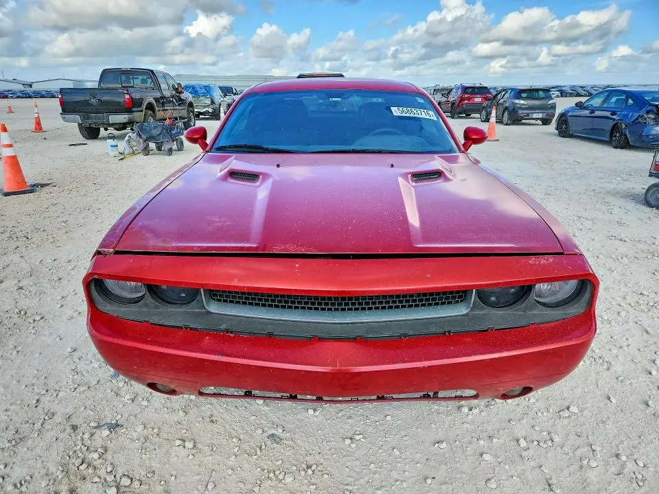 2012 DODGE CHALLENGER SXT  