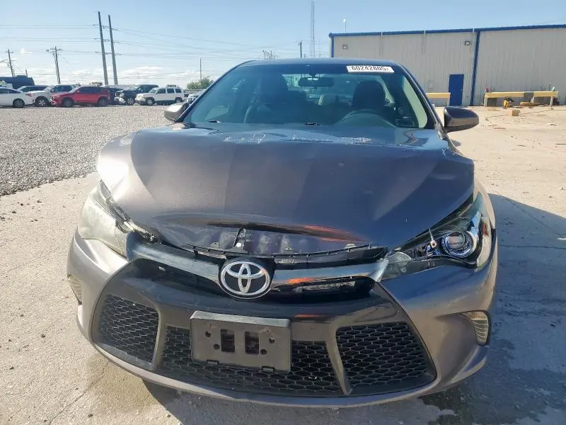 2016 TOYOTA CAMRY LE  