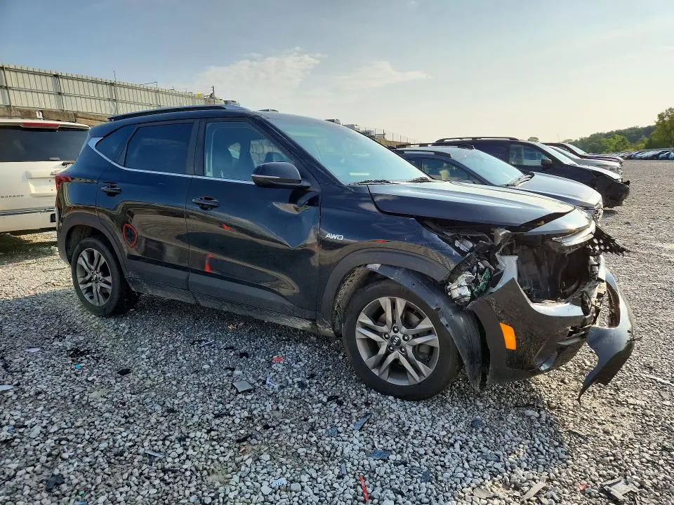 2021 KIA SELTOS S  