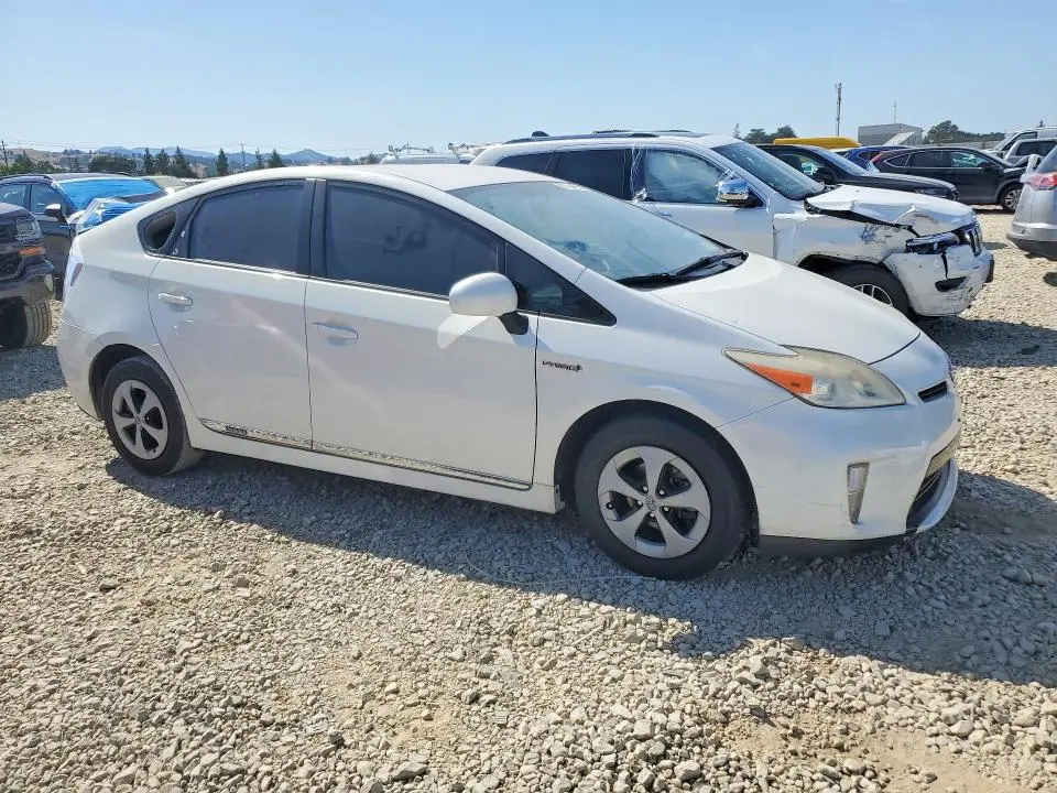 2013 TOYOTA PRIUS TWO  