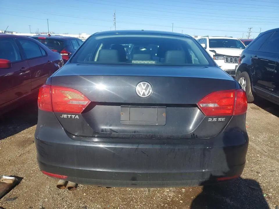 2011 VOLKSWAGEN JETTA   