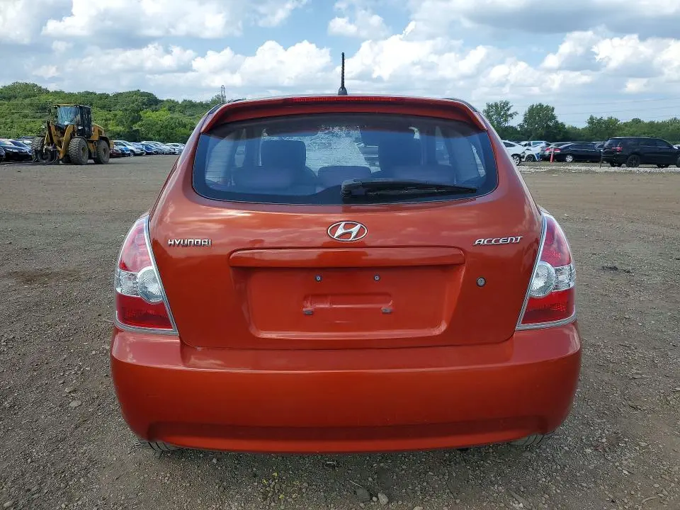 2010 HYUNDAI ACCENT GS  