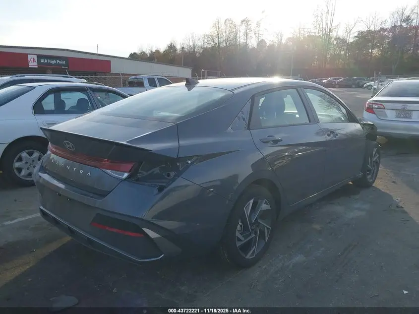 2025 HYUNDAI ELANTRA SEL SPORT