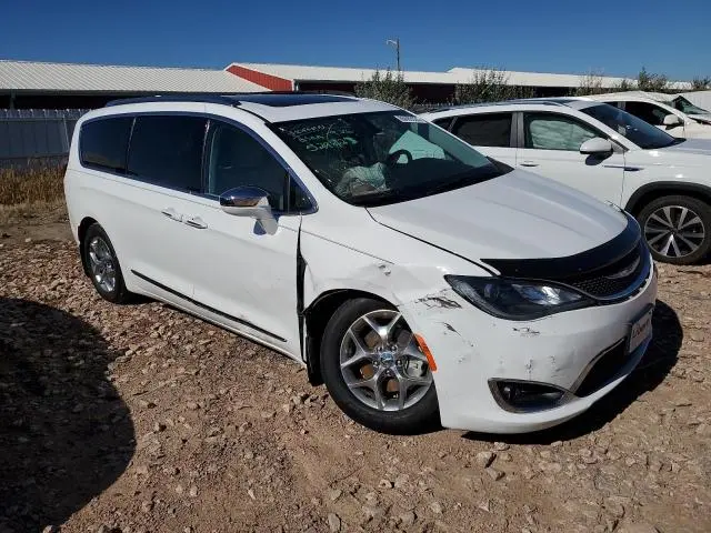 2017 CHRYSLER PACIFICA LIMITED  