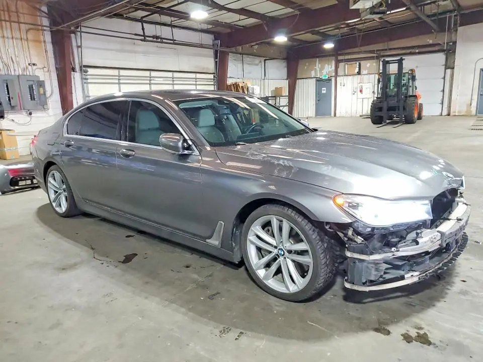 2018 BMW 750 XI  