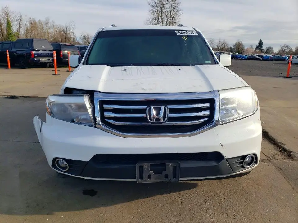 2015 HONDA PILOT SE  