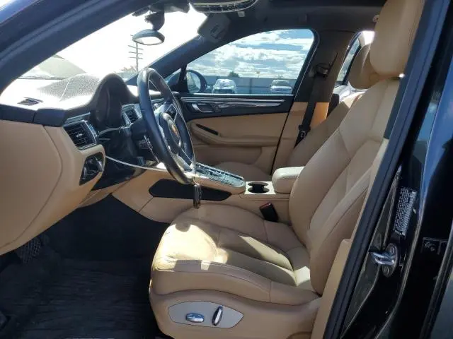 2018 PORSCHE MACAN   