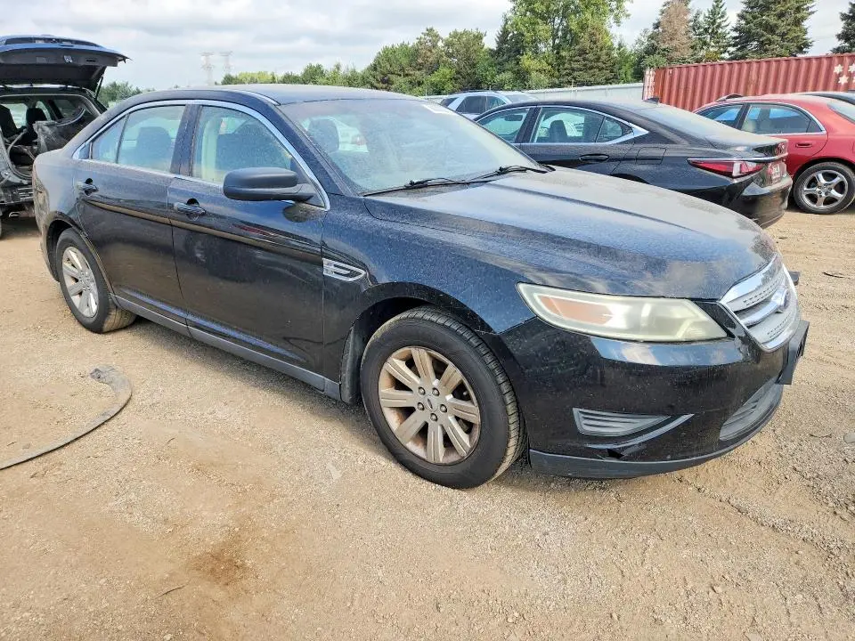 2011 FORD TAURUS SE  