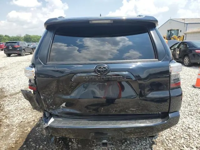 2023 TOYOTA 4RUNNER SE  