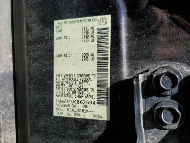 2010 NISSAN MAXIMA S  