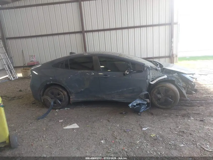 2025 TOYOTA PRIUS LE