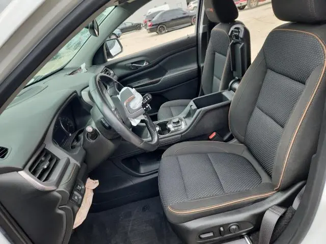 2021 GMC ACADIA AT4  