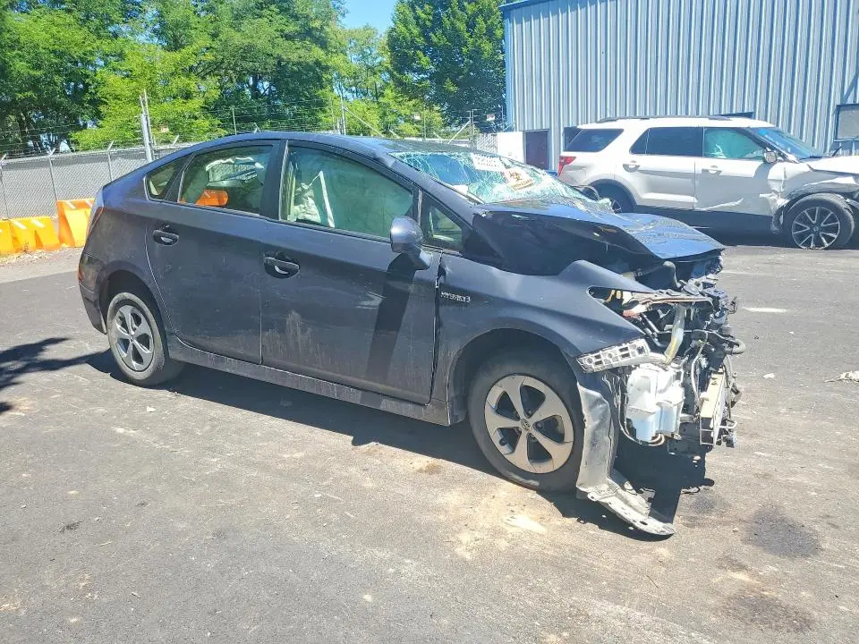 2015 TOYOTA PRIUS TWO  