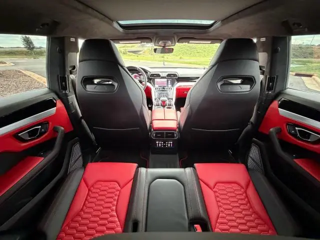 2019 LAMBORGHINI URUS   