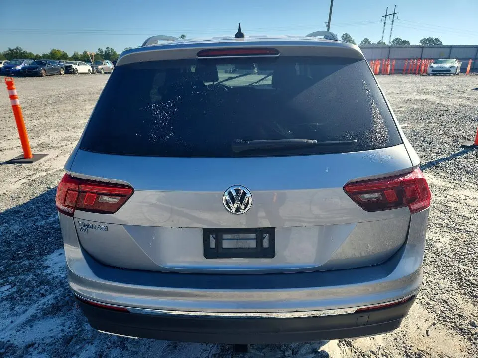 2020 VOLKSWAGEN TIGUAN SE  