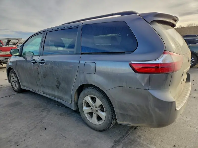 2019 TOYOTA SIENNA LE  