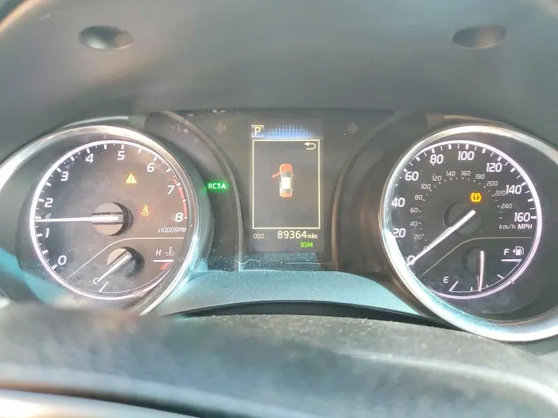 2019 TOYOTA CAMRY SE  