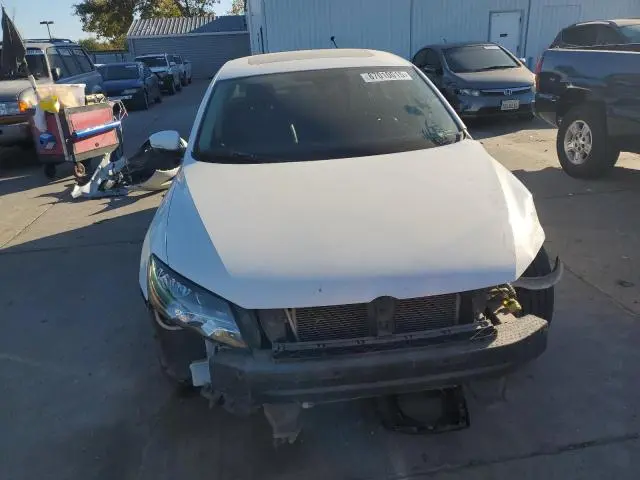 2015 VOLKSWAGEN PASSAT SE  