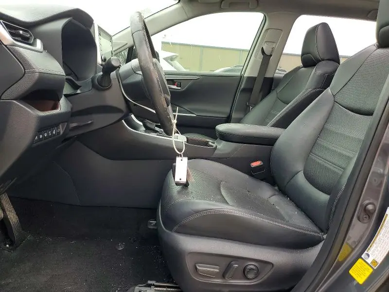 2019 TOYOTA RAV4 LIMITED  
