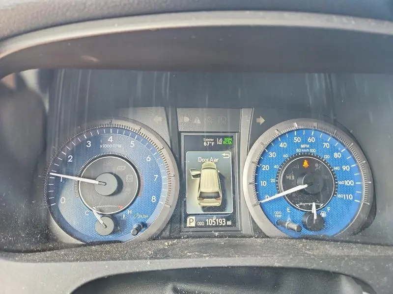 2018 TOYOTA SIENNA XLE 8-PASSENGER  