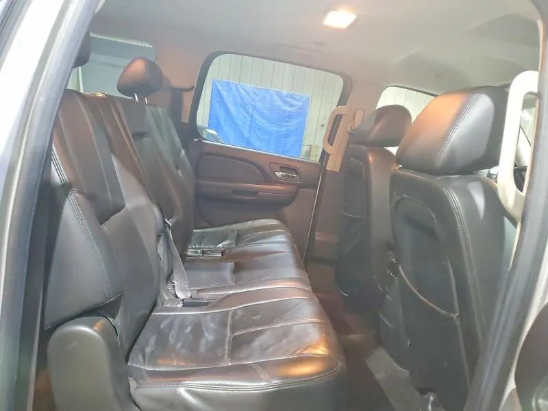 2010 CHEVROLET SUBURBAN K1500 LT  
