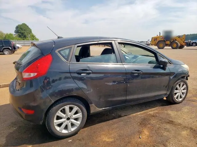 2011 FORD FIESTA SE  
